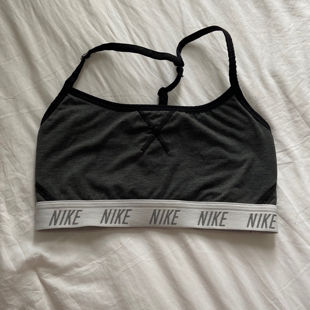 nike sports bra size xs